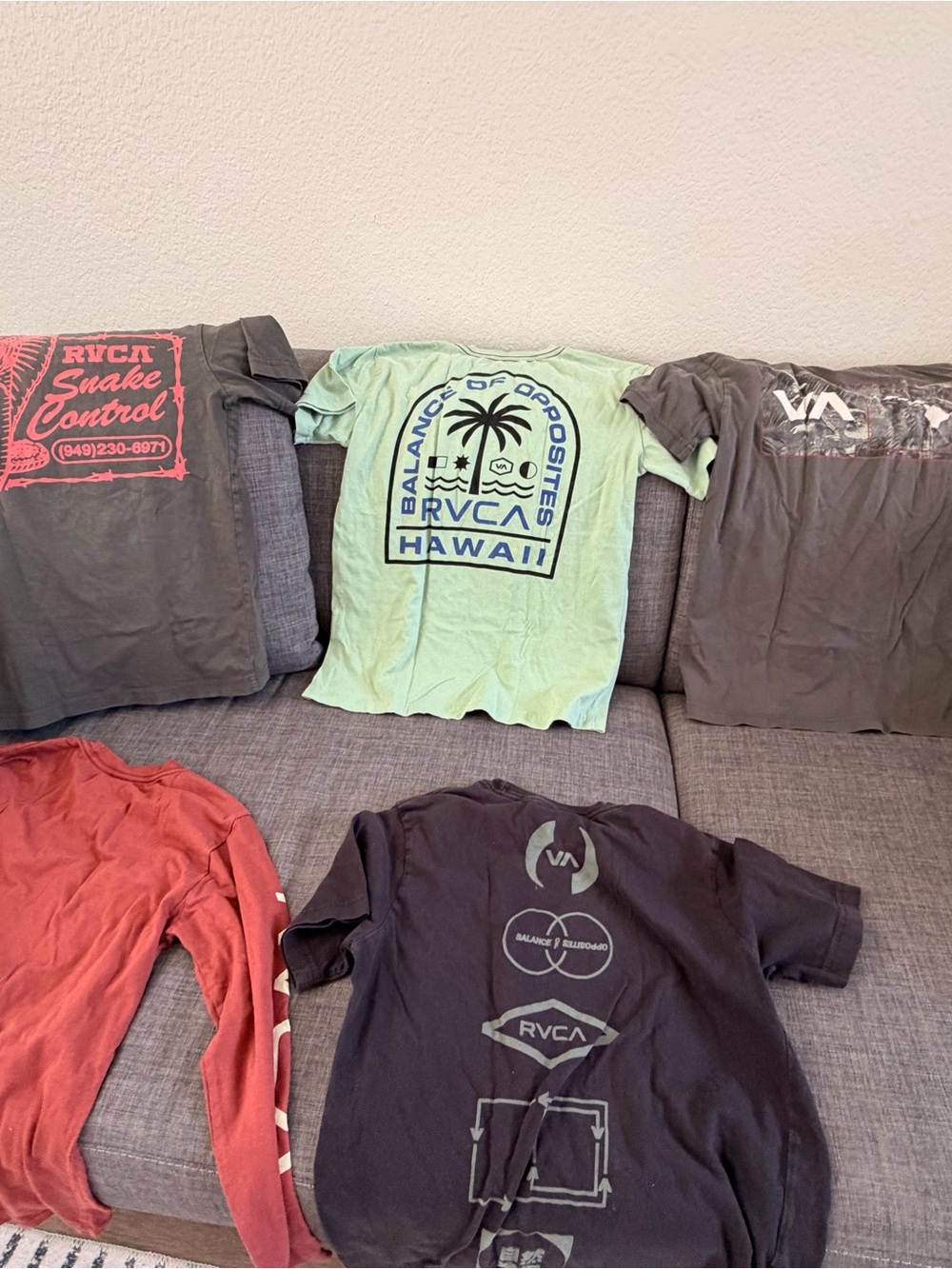 Boys RVCA shirts bundle - Picture 7 of 12